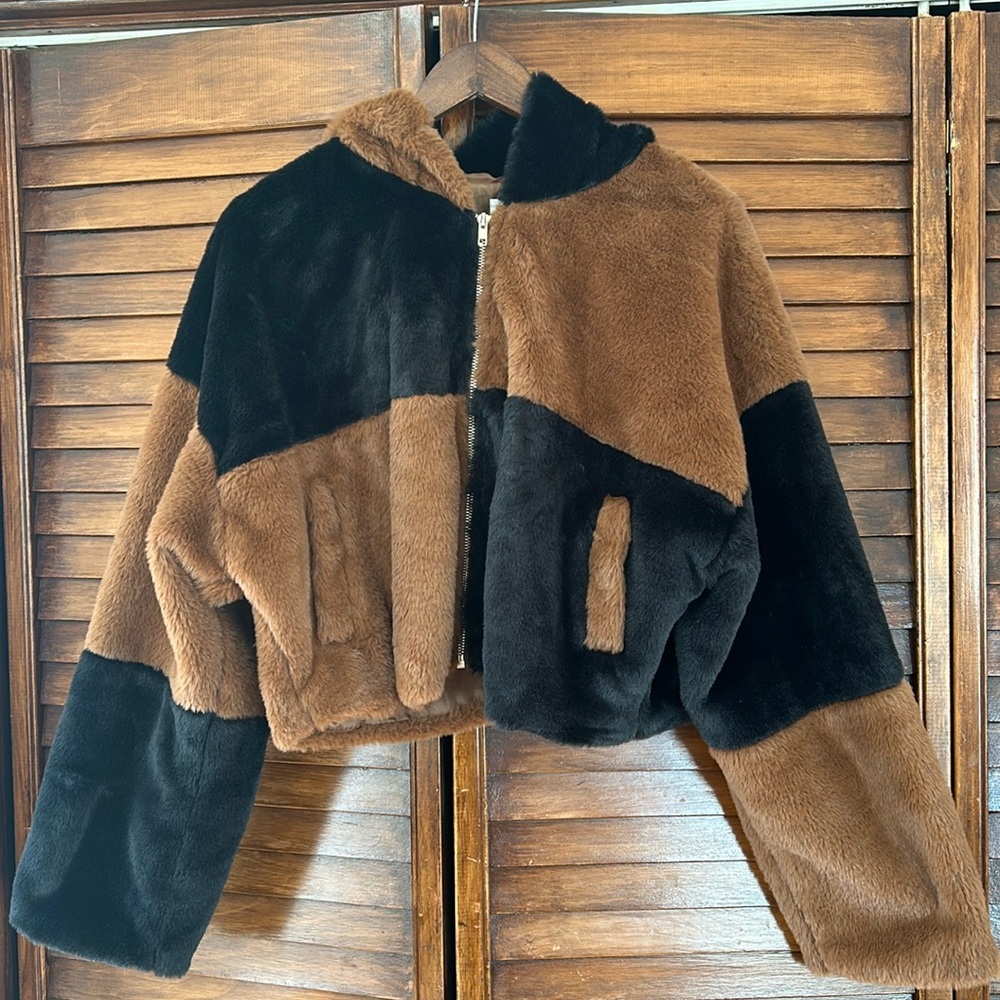 NWT 12th Tribe Kodiak Colorblock Faux Fur Jacket
